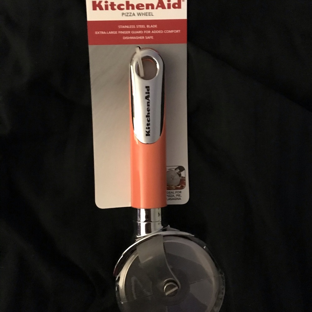 Kitchen Aid Pizza wheel cutter